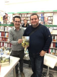 Firma de ejemplares en Librería Picasso 3