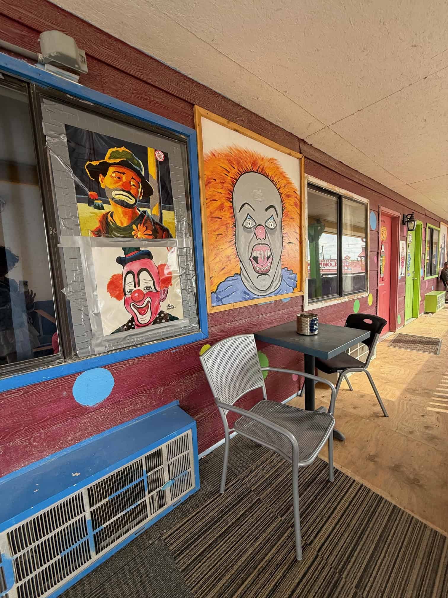 01 - Clown Motel, el hotel de los payasos en Tonopah 43