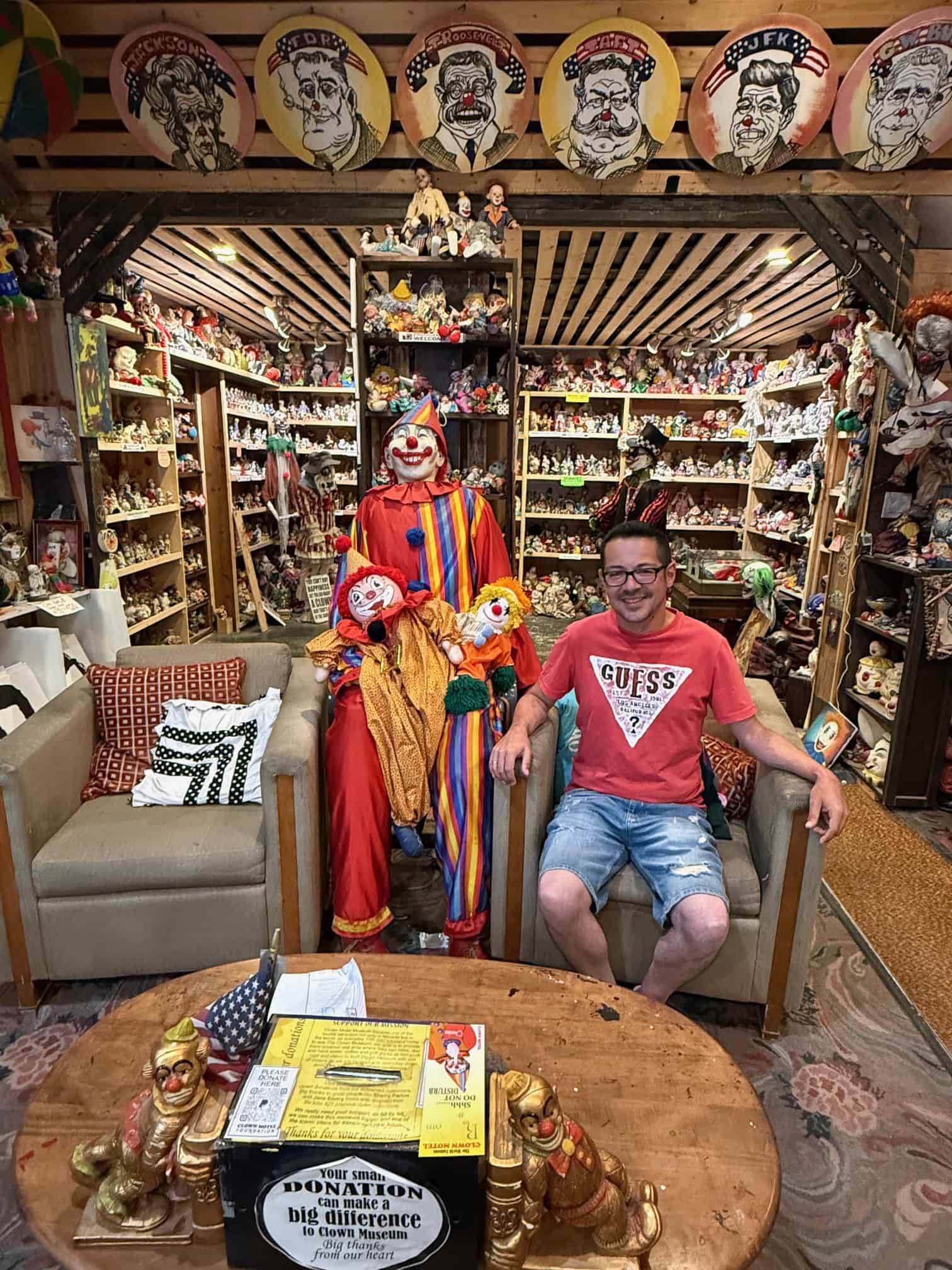01 - Clown Motel, el hotel de los payasos en Tonopah 41
